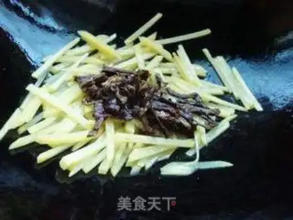 Make Spicy pickles with potatoes step 4
