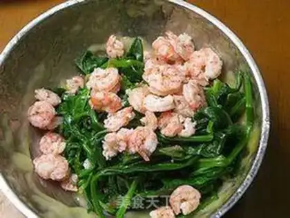 Make Shrimp spinach salad step 4