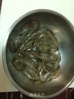 Make Salty salt and shrimp step 0