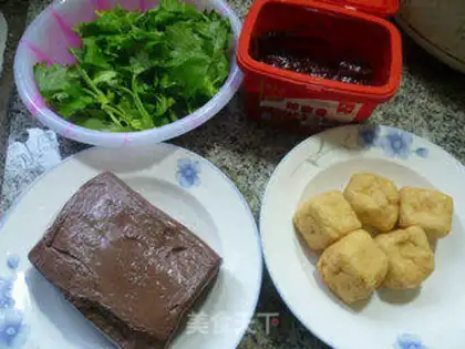 Make Celery leaves and tofu step 0