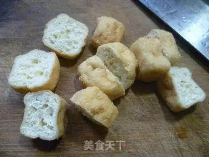 Make Celery leaves and tofu step 1