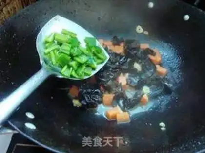 Make Mullow carrots and buns step 6