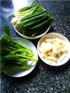 Make Garlic onion noodles step 2