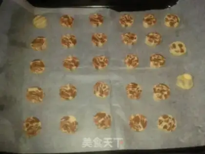 Make Marble cookies step 2