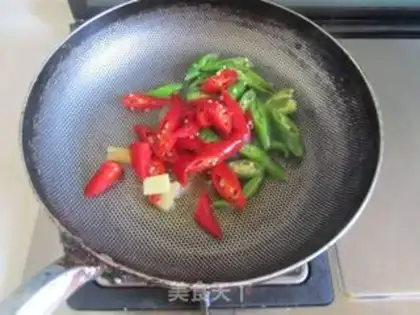Make Dry pan cabbage step 1