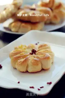 Make Coconut daisies step 14
