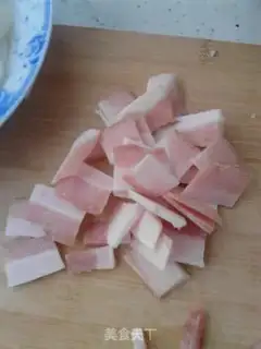 Make Sour cucumber fried meat step 2