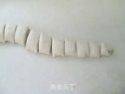 Make A fragrance roll step 3