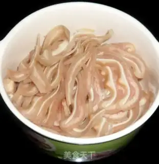 Make Spicy red oil pig ears step 5