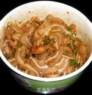 Make Spicy red oil pig ears step 10