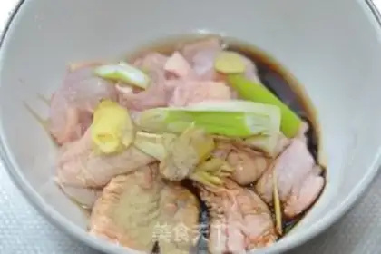 Make Three-juice chicken wings step 6