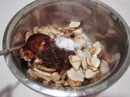Make Spicy sauce and ginger step 4