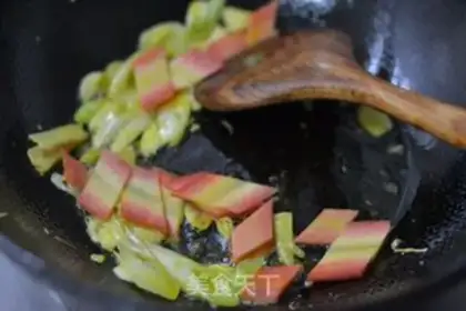 Make Three-juice chicken wings step 12