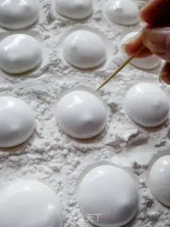 Make Cat claw marshmallows step 9