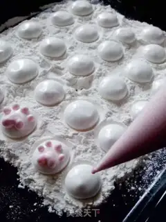 Make Cat claw marshmallows step 10