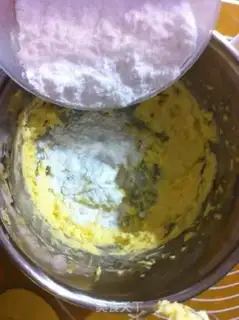Make Butter cartoon cookies step 3