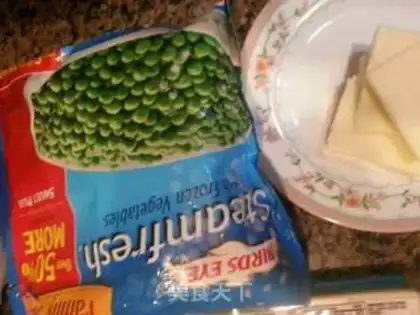Make Cheese and gravy step 3