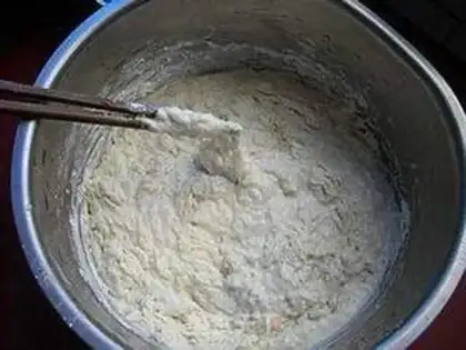 Make Black sesame sauce cinnamon rolls step 1