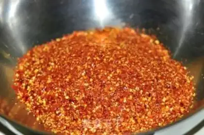 Make Homemade red oil step 0