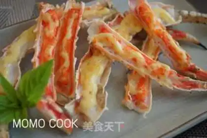 Make The salad sauce roasted the king crab step 4