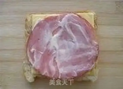 Make Ham egg sandwich step 4