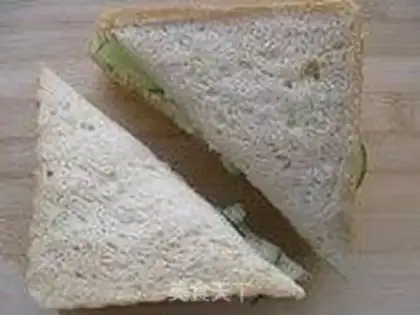Make Ham egg sandwich step 5