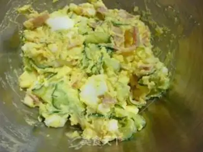 Make Quickie egg salad sandwich step 4