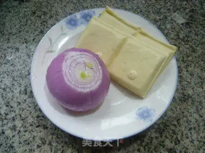Make Onion fried tofu dry step 0