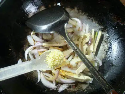 Make Onion fried tofu dry step 4