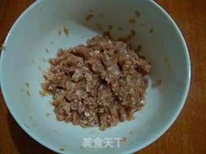 Make A fan of rotting meat step 3