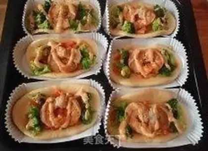 Make Shrimp vegetable salad bread step 19