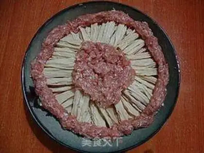 Make A fan of rotting meat step 8