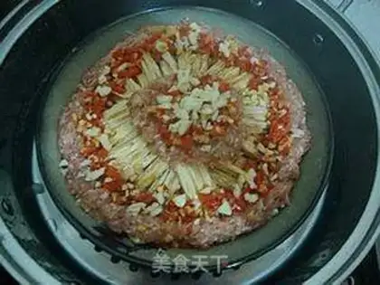 Make A fan of rotting meat step 12