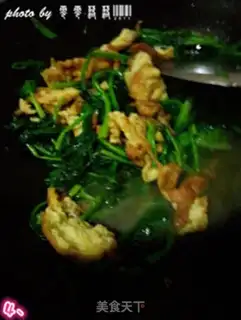 Make Spinach fried eggs step 3