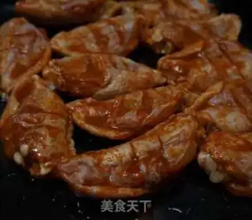 Make Chicken wings in New Orleans step 1