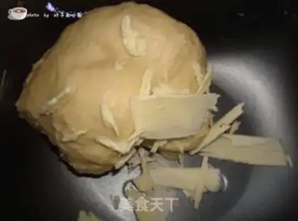 Make Butterfly bread step 4