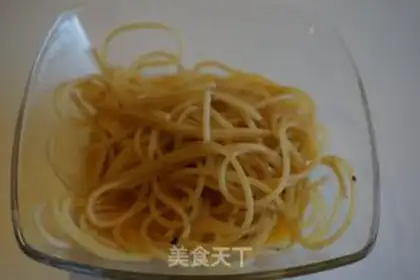 Make Bacon egg and white noodles step 6