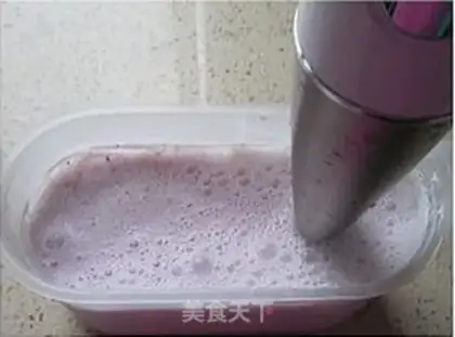 Make Blueberry milkshake step 6