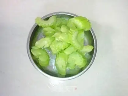 Make Orange vegetable salad step 2