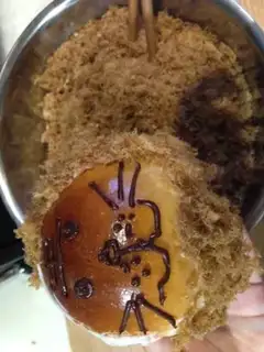 Make Lion King bread step 12