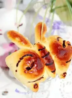 Make Butterfly bread step 16