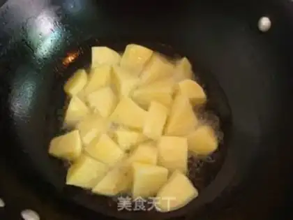 Make Dried potato chicken wings step 2