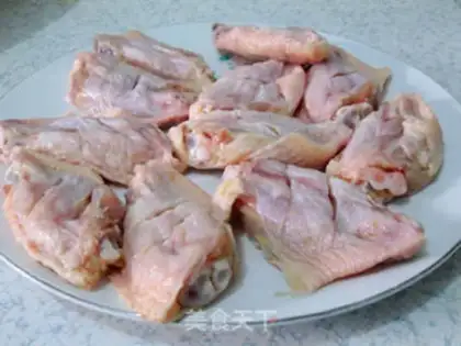 Make Spicy fried chicken wings step 1