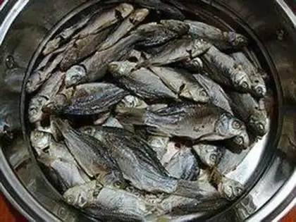 Make Pyramid fish dry step 3
