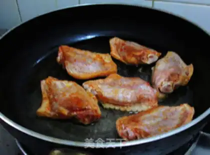 Make Spicy fried chicken wings step 3