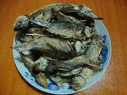 Make Pyramid fish dry step 6