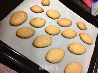 Make Cream-leaf cookies step 9