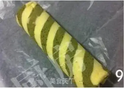 Make A salad pine roll step 8