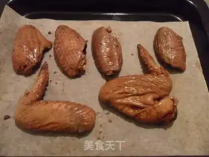 Make Honey-cooked chicken wings step 0
