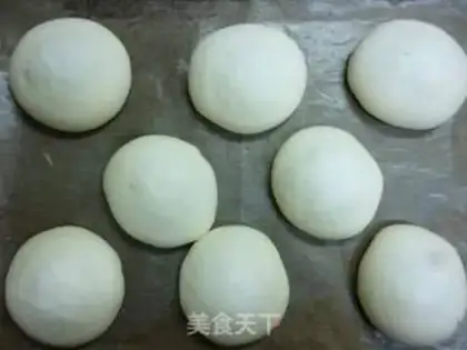 Make Red salad bread in the snow step 2
